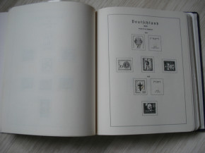 Komplettangebot Berlin - Vordruckalbum Jahrgang 1948-1990, inklusive Leuchtturm-Klemmbinder